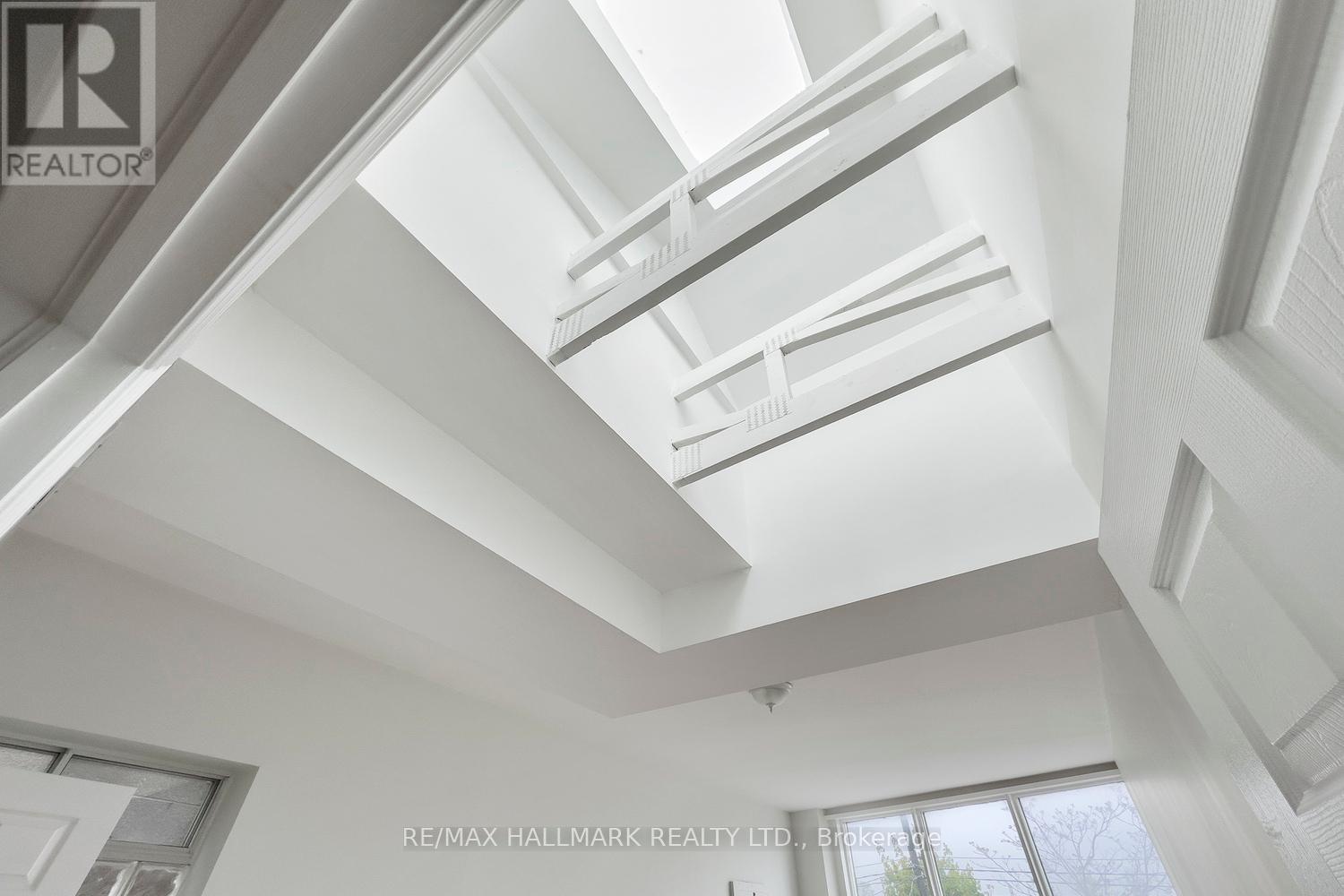 3631 Dundas Street W, Toronto, Ontario  M6S 2T2 - Photo 26 - W12401998