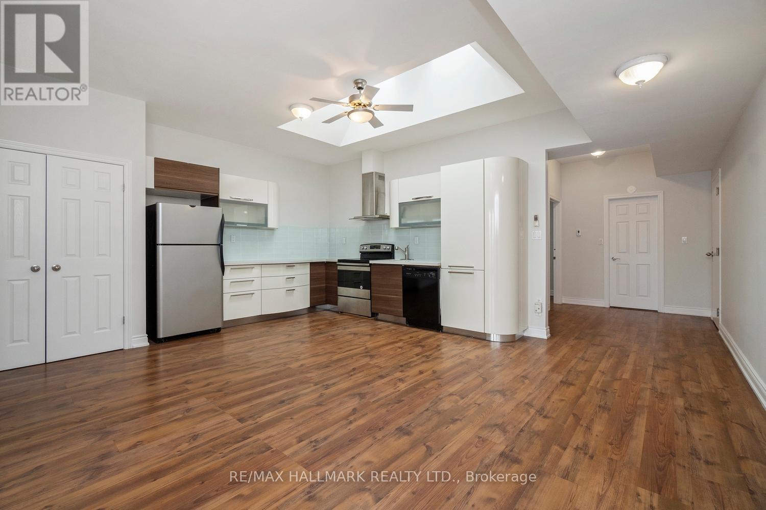 3631 Dundas Street W, Toronto, Ontario  M6S 2T2 - Photo 9 - W12401998