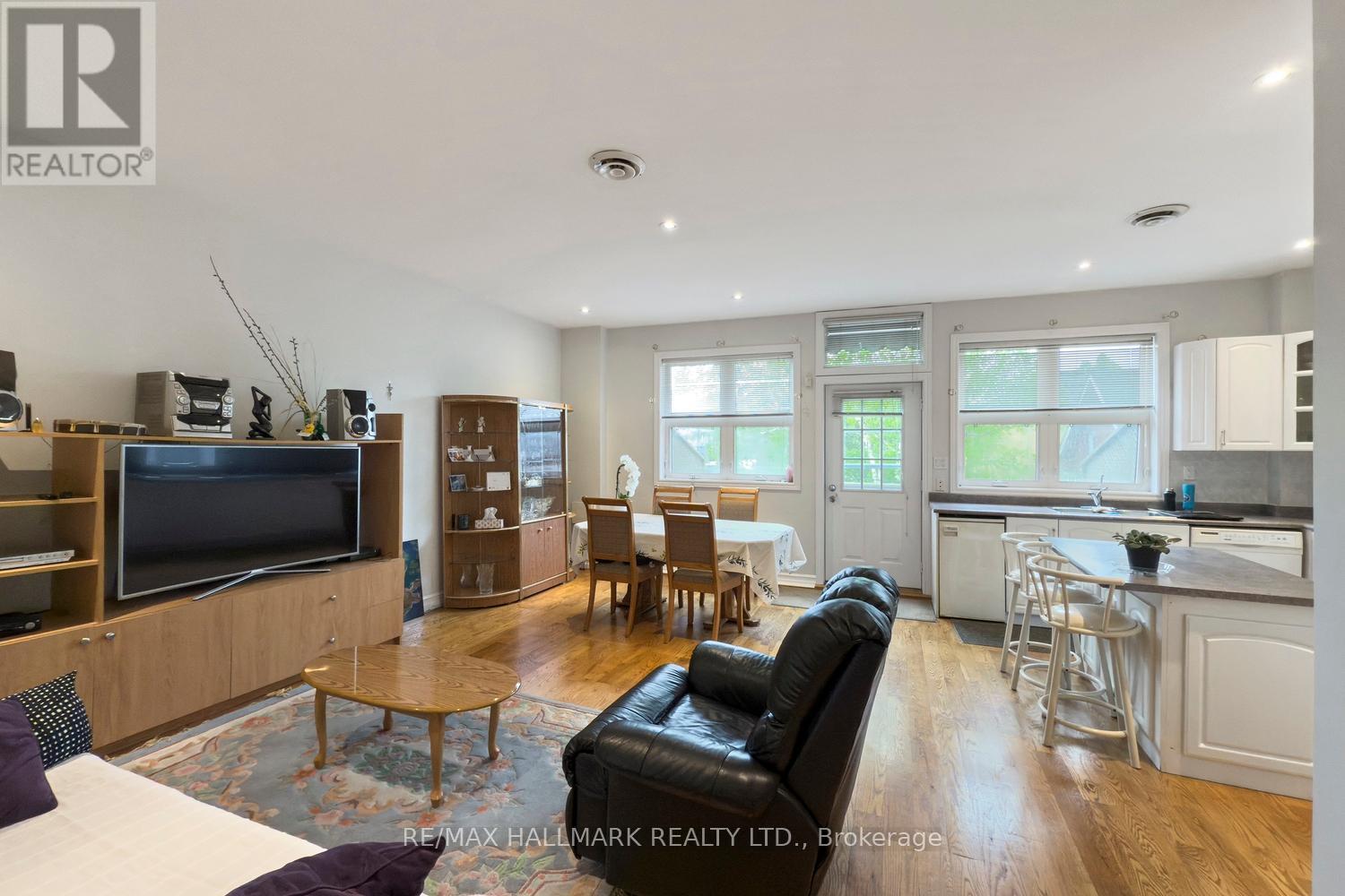 3631 Dundas Street W, Toronto, Ontario  M6S 2T2 - Photo 15 - W12402012