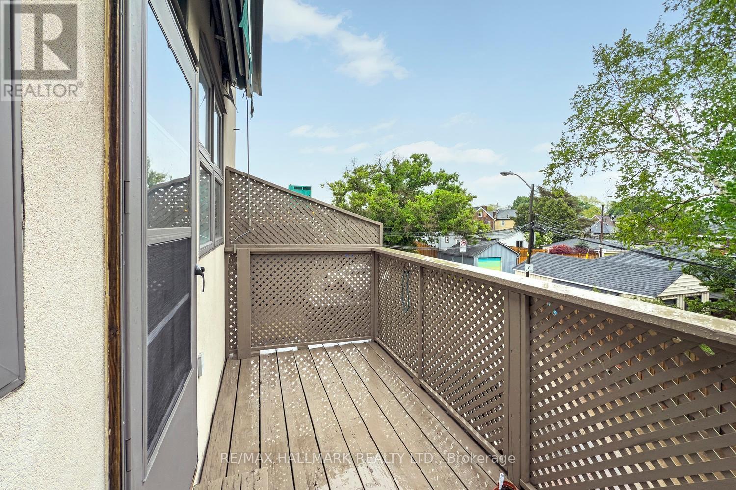 3631 Dundas Street W, Toronto, Ontario  M6S 2T2 - Photo 4 - W12402012