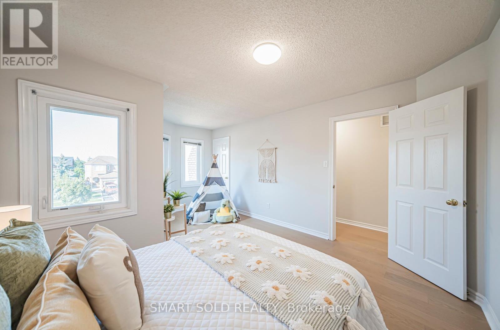 5685 Bell Harbour Drive, Mississauga, Ontario  L5M 5K2 - Photo 31 - W12402018