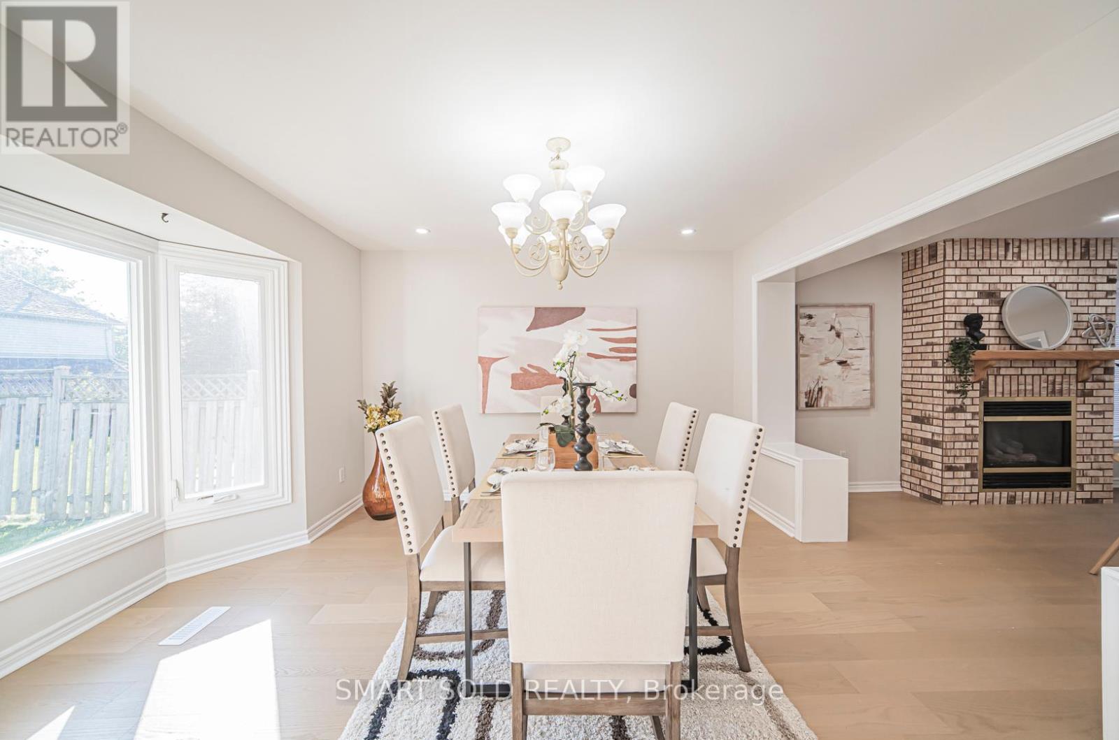 5685 Bell Harbour Drive, Mississauga, Ontario  L5M 5K2 - Photo 9 - W12402018