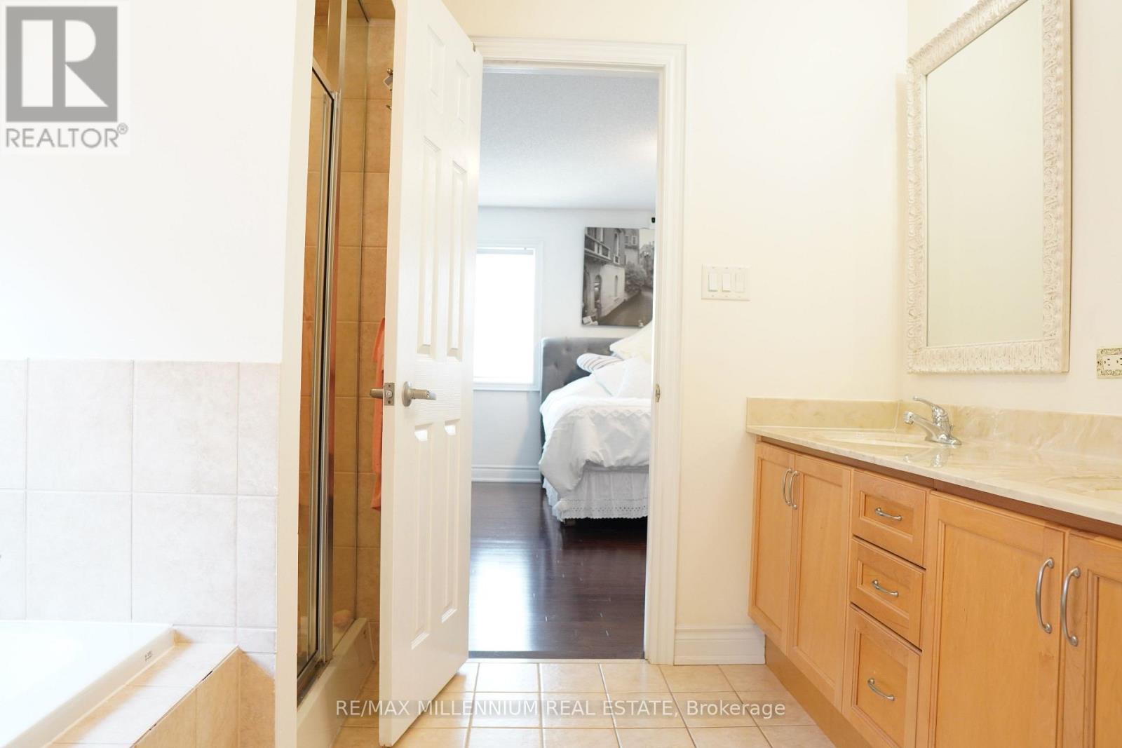40 Rampart Drive, Brampton (Vales Of Castlemore North), Ontario  L6P 2Z1 - Photo 22 - W12402021