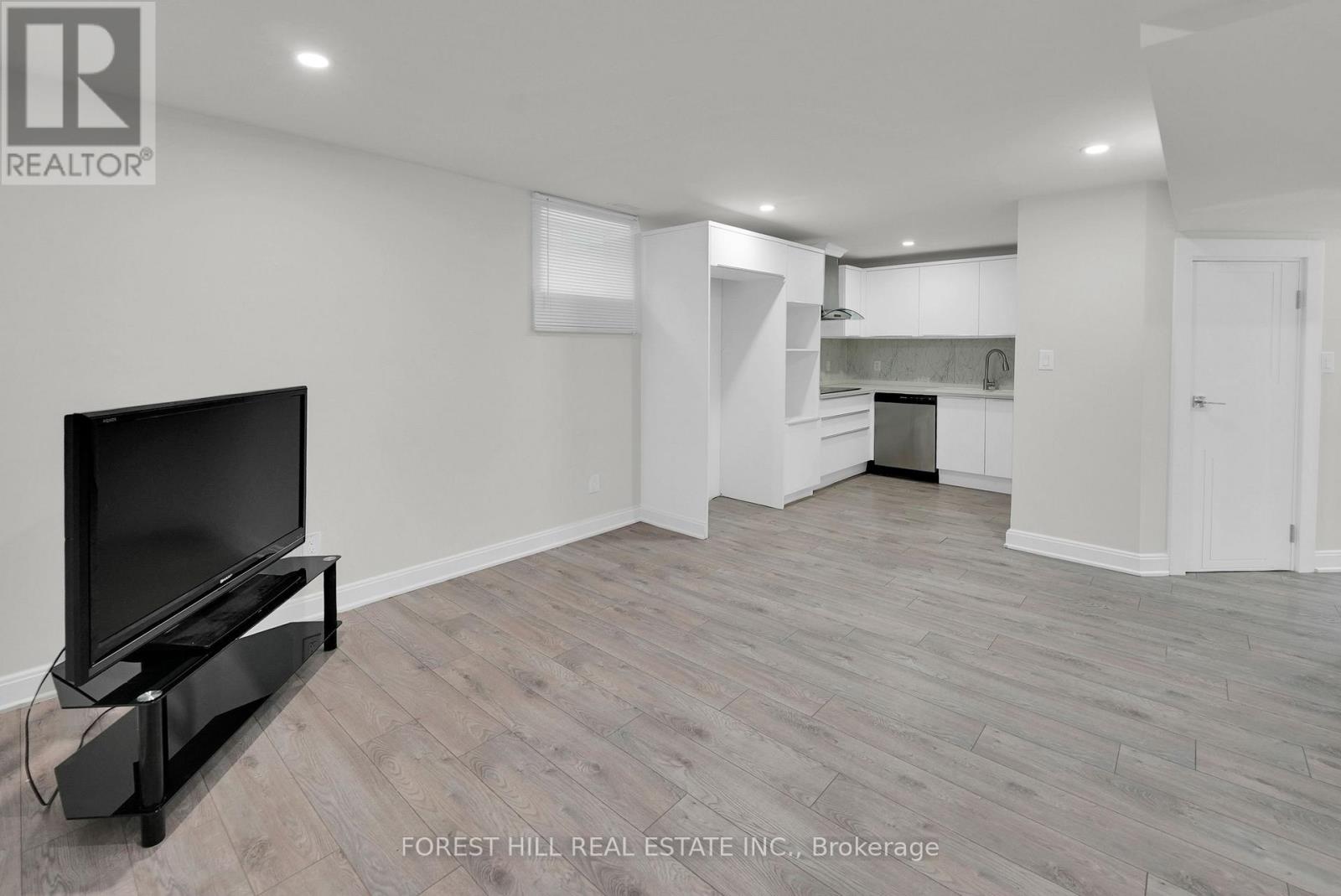 5515 Glenholme Avenue, Niagara Falls, Ontario  L2G 4X8 - Photo 32 - X12402043