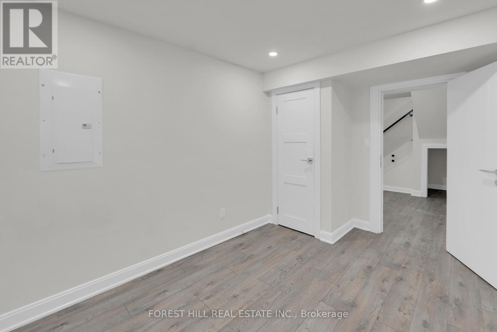 5515 Glenholme Avenue, Niagara Falls, Ontario  L2G 4X8 - Photo 38 - X12402043