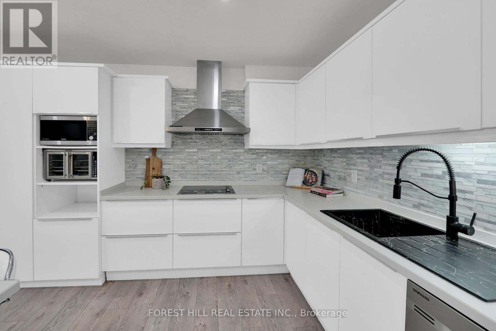 5515 Glenholme Avenue, Niagara Falls, Ontario  L2G 4X8 - Photo 9 - X12402043