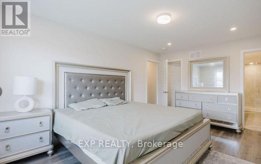 611 Fenwick Way, Ottawa, Ontario  K2J 7E5 - Photo 11 - X12402027