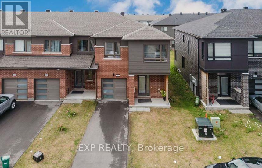 611 Fenwick Way, Ottawa, Ontario  K2J 7E5 - Photo 2 - X12402027