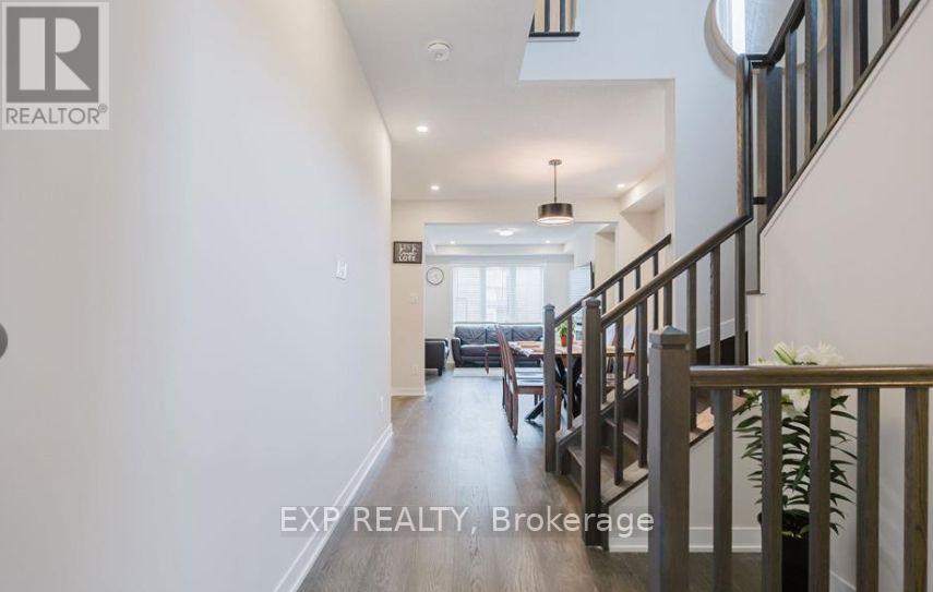 611 Fenwick Way, Ottawa, Ontario  K2J 7E5 - Photo 3 - X12402027