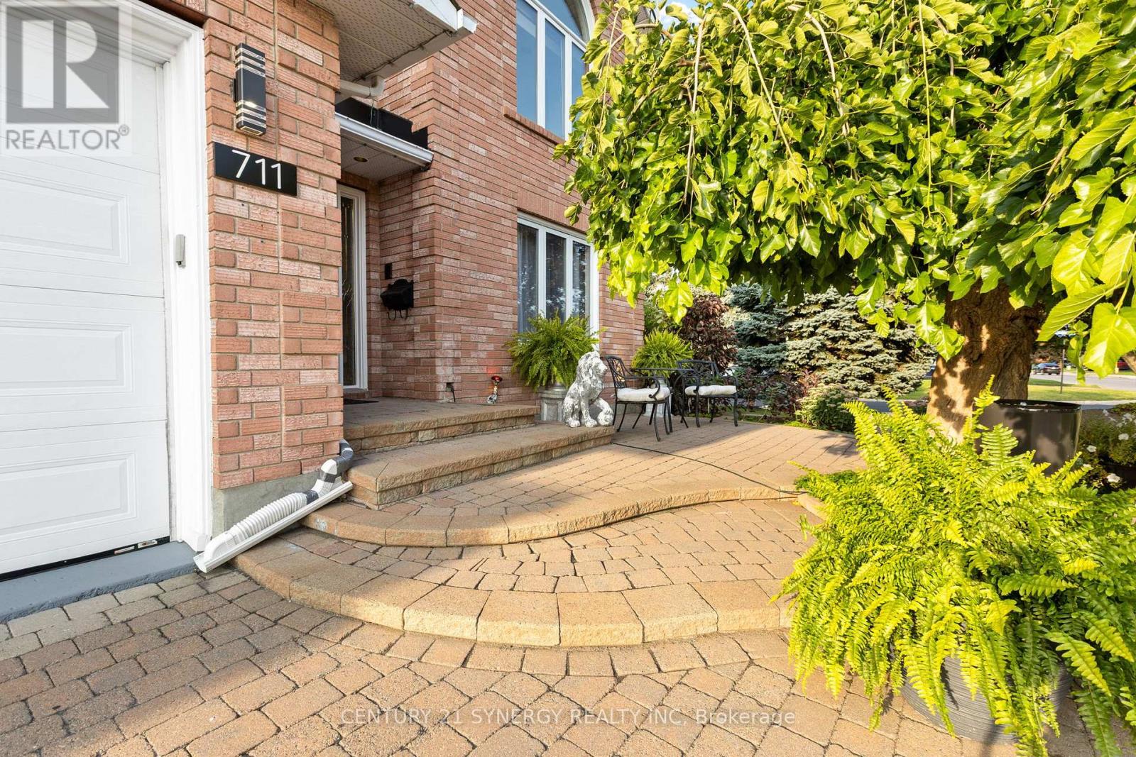 711 Merkley Drive, Ottawa, Ontario  K4A 2T7 - Photo 3 - X12402056