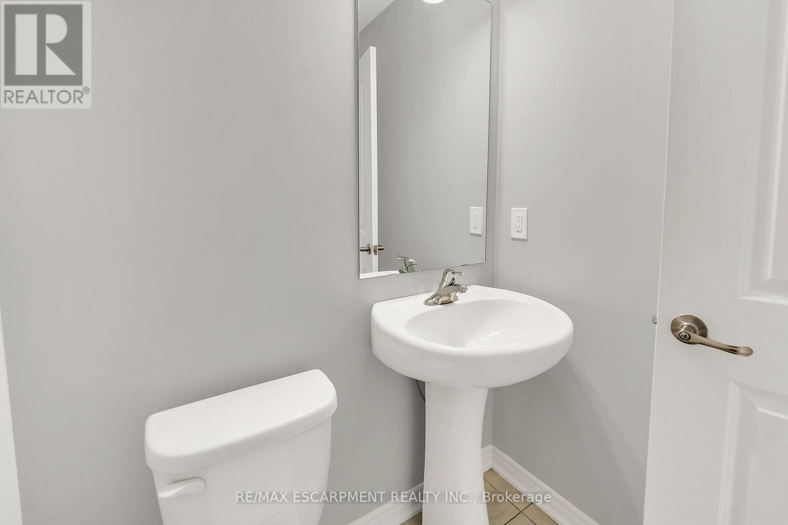 152 Heron Street, Welland, Ontario  L3C 0G8 - Photo 13 - X12402006