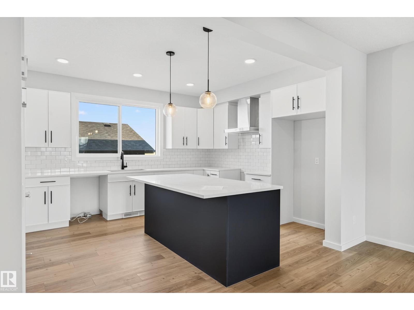 7016 54 AV, Beaumont, Alberta