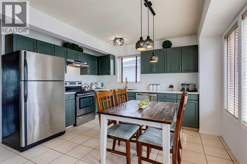 396 Regal Park Ne, Calgary, Alberta  T2E 0S6 - Photo 11 - A2255968