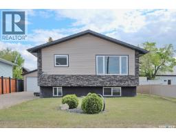 106 8th AVENUE W