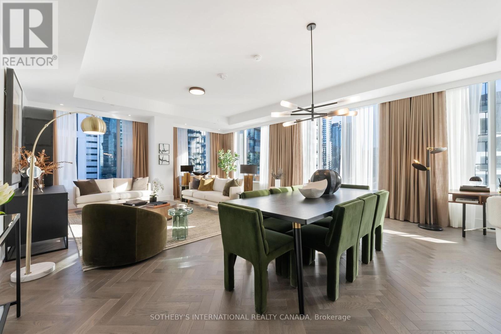 1105 - 455 Wellington Street W, Toronto, Ontario  M5V 0V8 - Photo 10 - C12402059