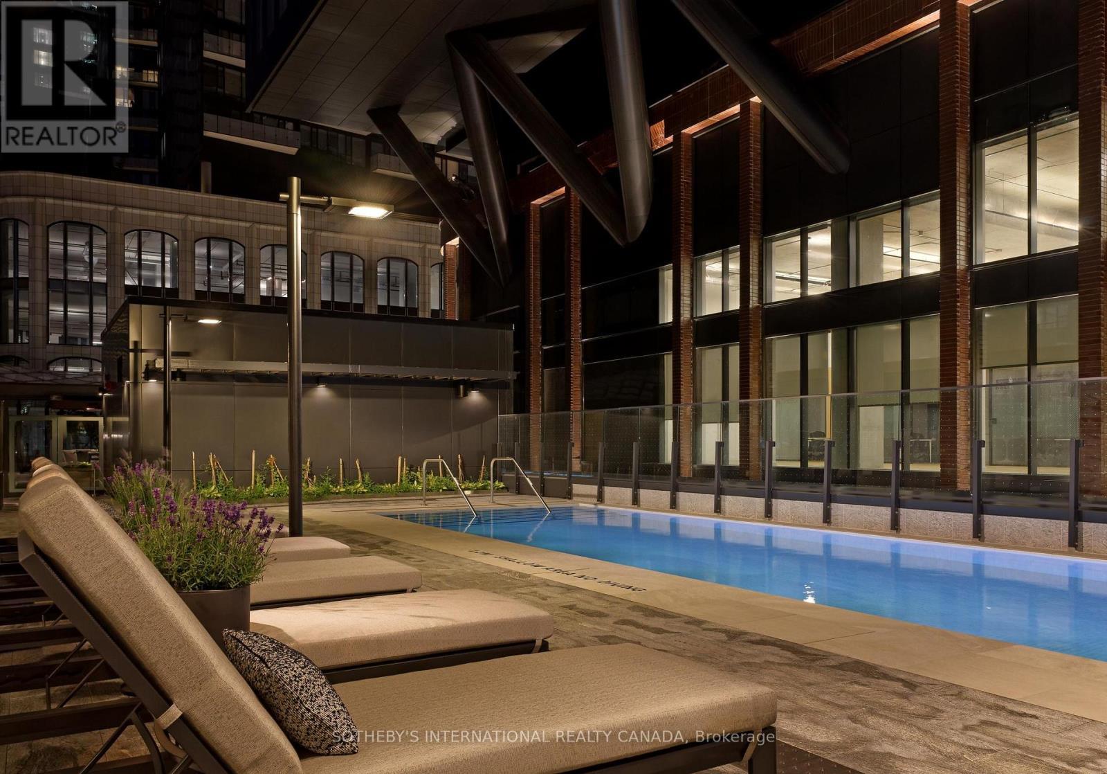 1105 - 455 Wellington Street W, Toronto, Ontario  M5V 0V8 - Photo 28 - C12402059