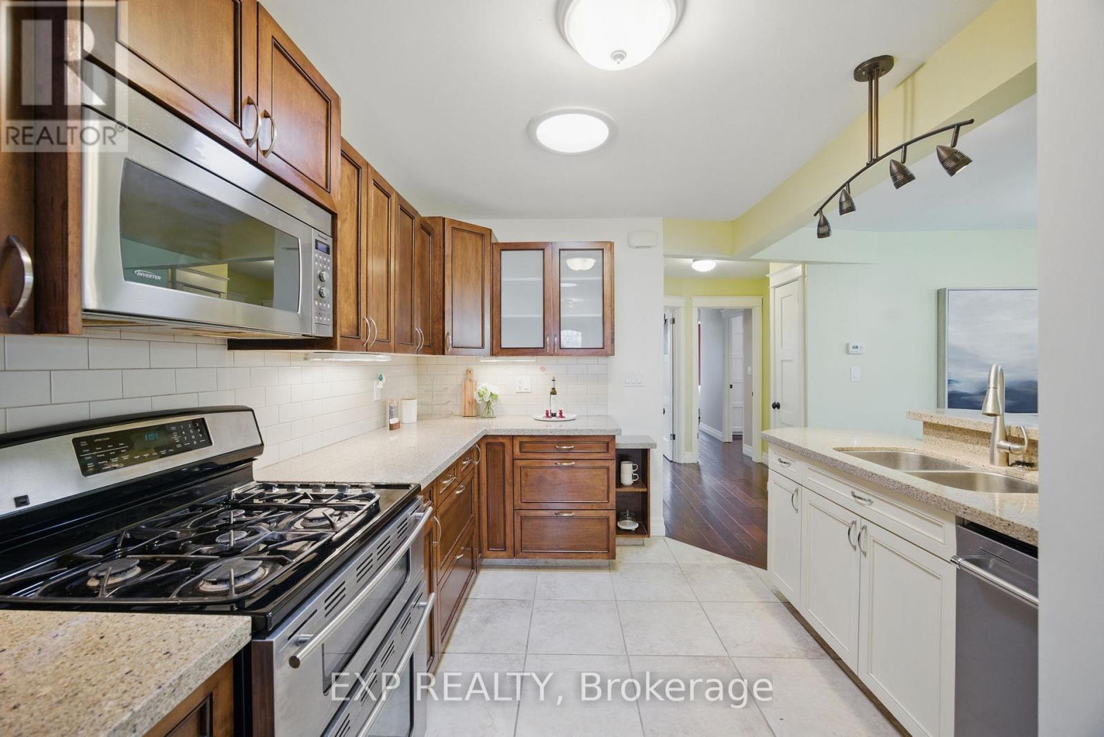 55 Don Valley Drive, Toronto, Ontario  M4K 2J1 - Photo 12 - E12402054