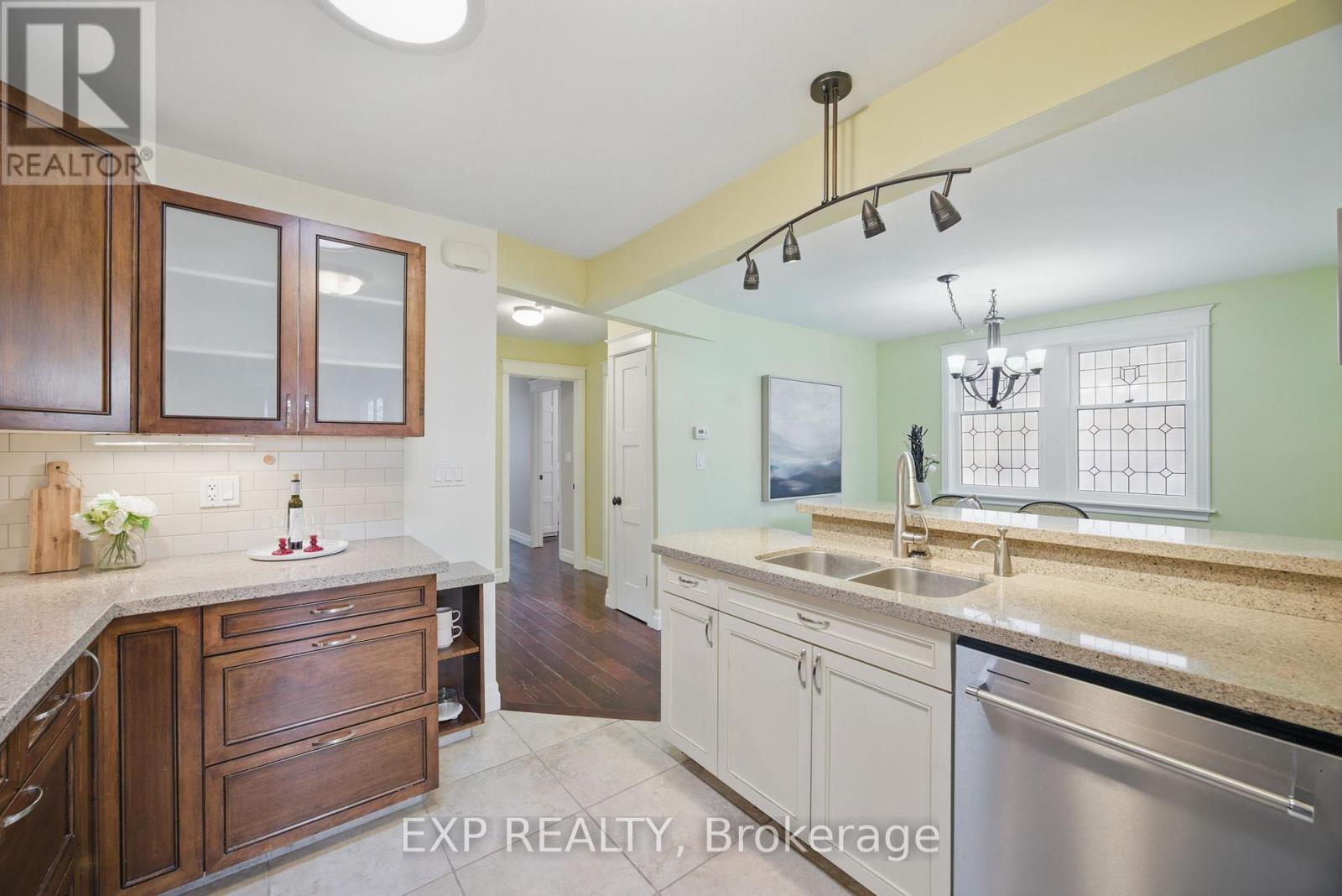 55 Don Valley Drive, Toronto, Ontario  M4K 2J1 - Photo 13 - E12402054