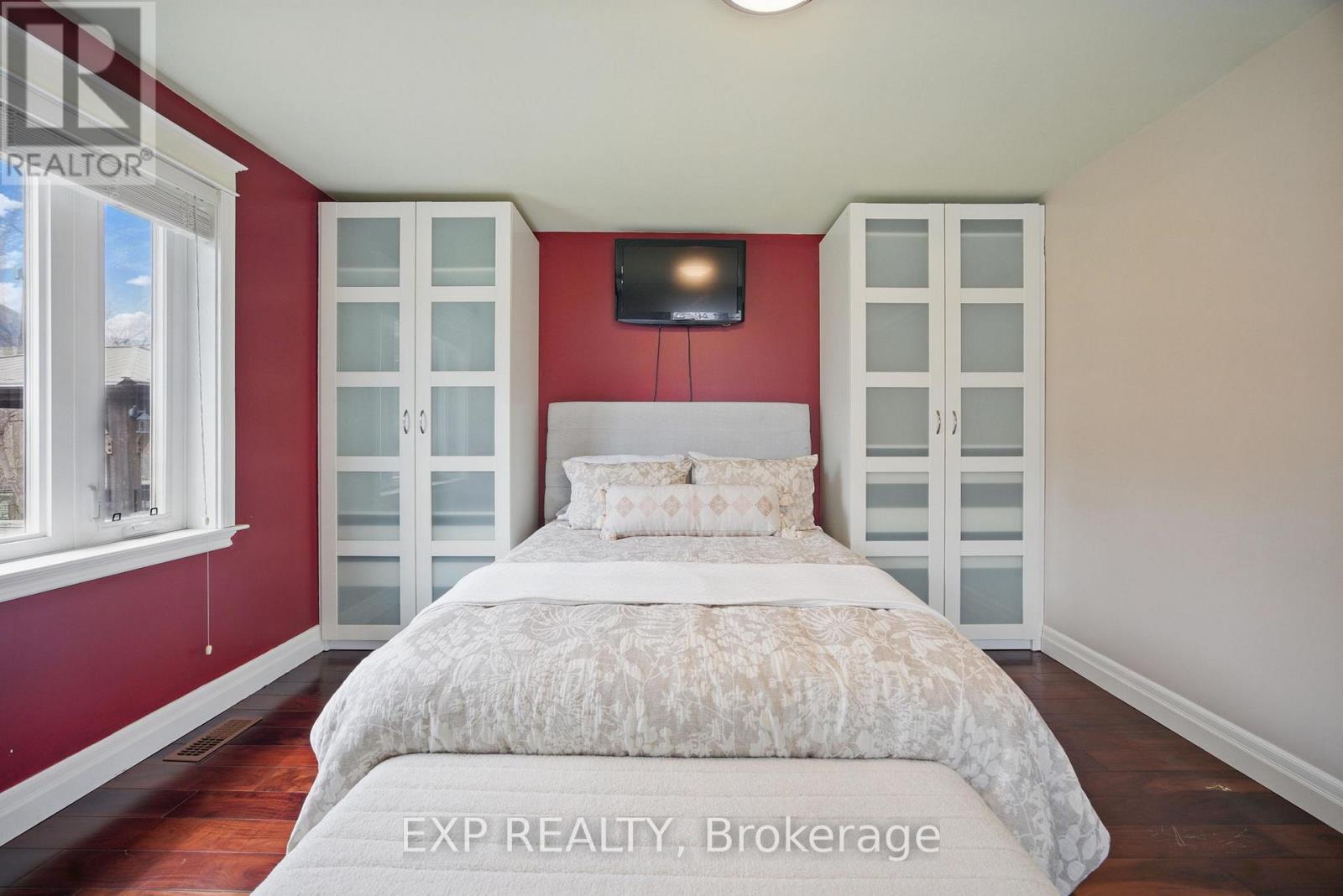 55 Don Valley Drive, Toronto, Ontario  M4K 2J1 - Photo 16 - E12402054