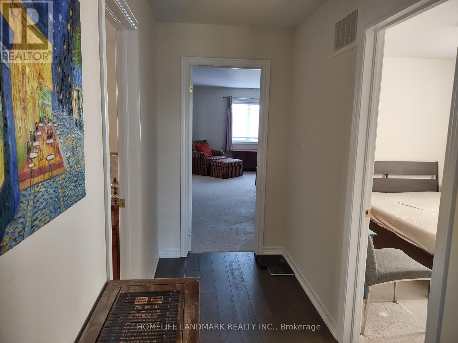 109 Herefordshire Crescent, East Gwillimbury, Ontario  L9N 0B6 - Photo 14 - N12402028