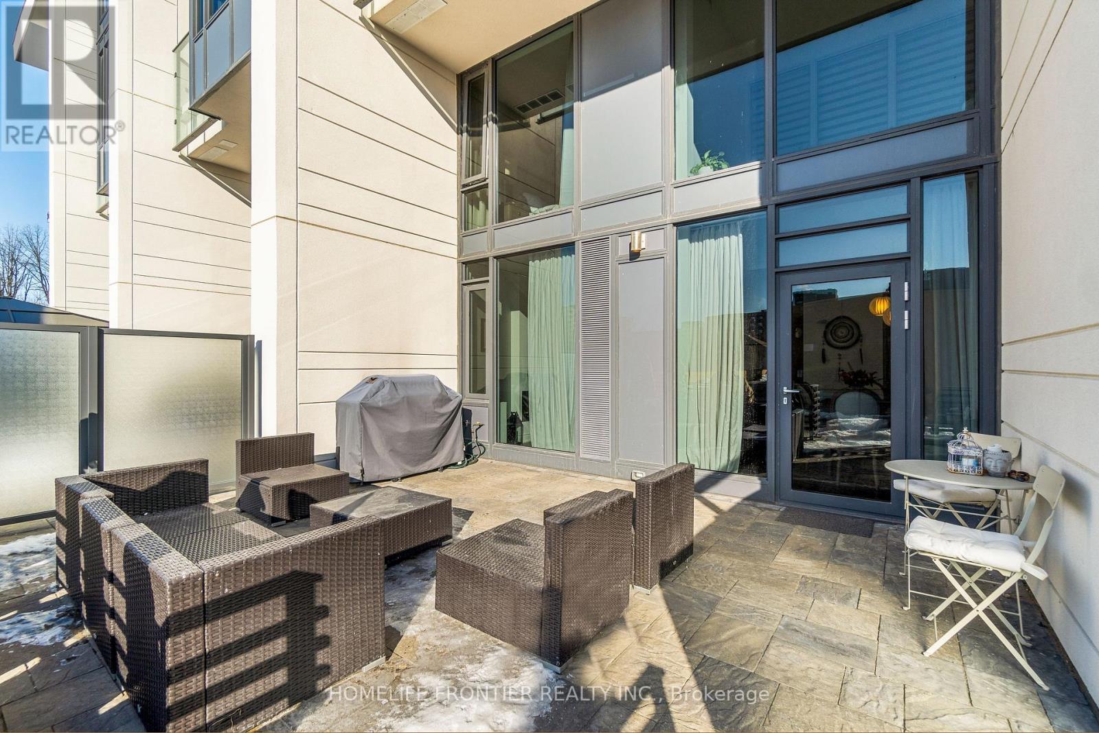 Th 102 - 9618 Yonge Street, Richmond Hill, Ontario  L4C 1V6 - Photo 20 - N12402048