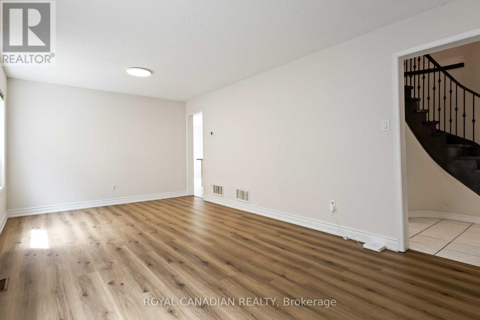 Upper - 107 Joycedale Street, Markham, Ontario  L3S 3J2 - Photo 8 - N12402050