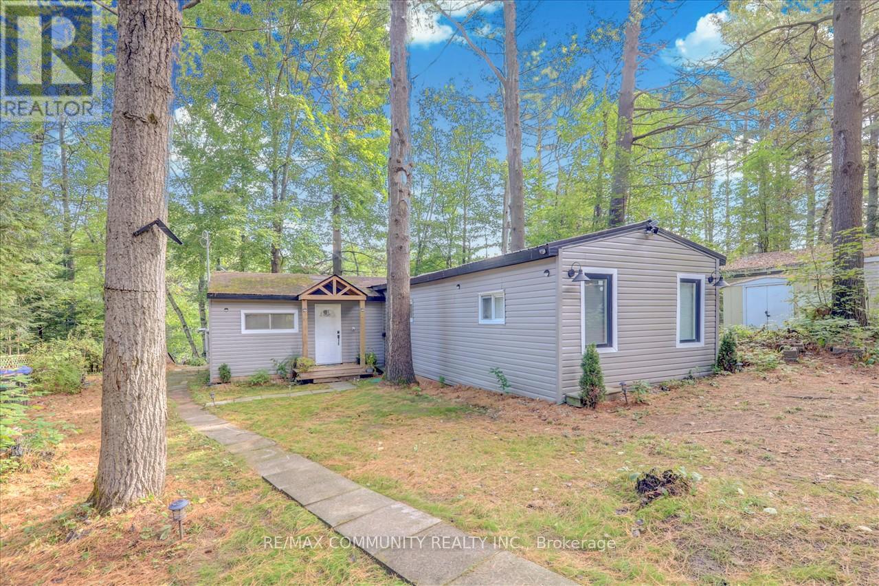 4294 Canal Road, Severn, Ontario  L0K 2B0 - Photo 1 - S12402064