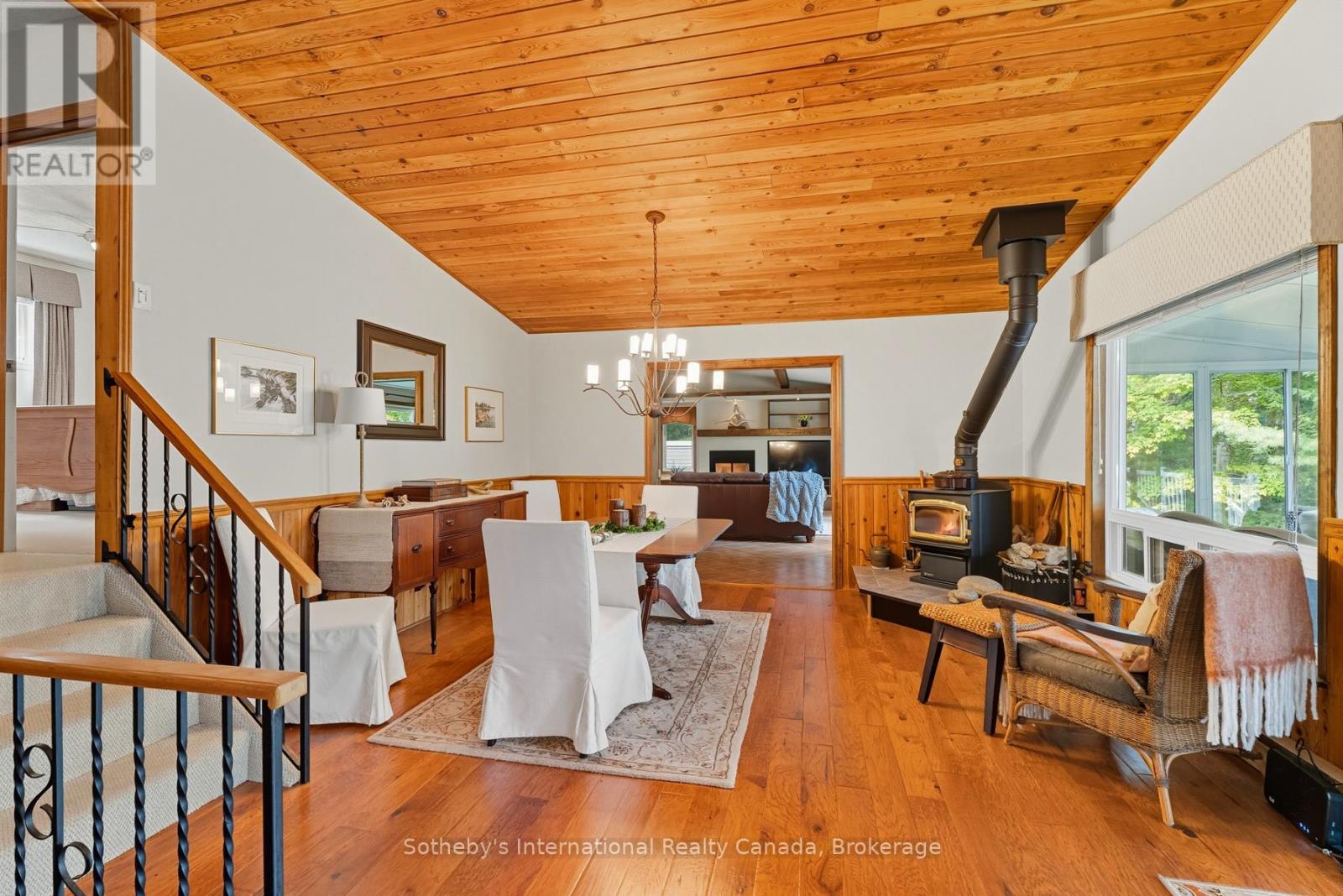 20 Fish Rock Road, Huntsville, Ontario  P1H 2N5 - Photo 14 - X12402066