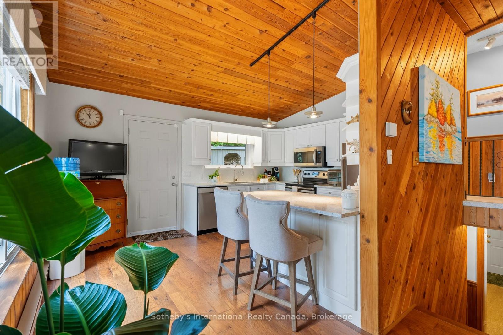 20 Fish Rock Road, Huntsville, Ontario  P1H 2N5 - Photo 20 - X12402066