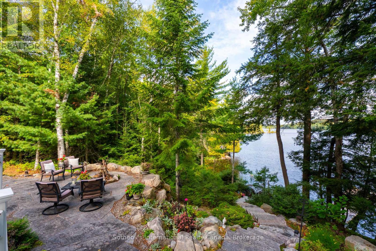 20 Fish Rock Road, Huntsville, Ontario  P1H 2N5 - Photo 3 - X12402066