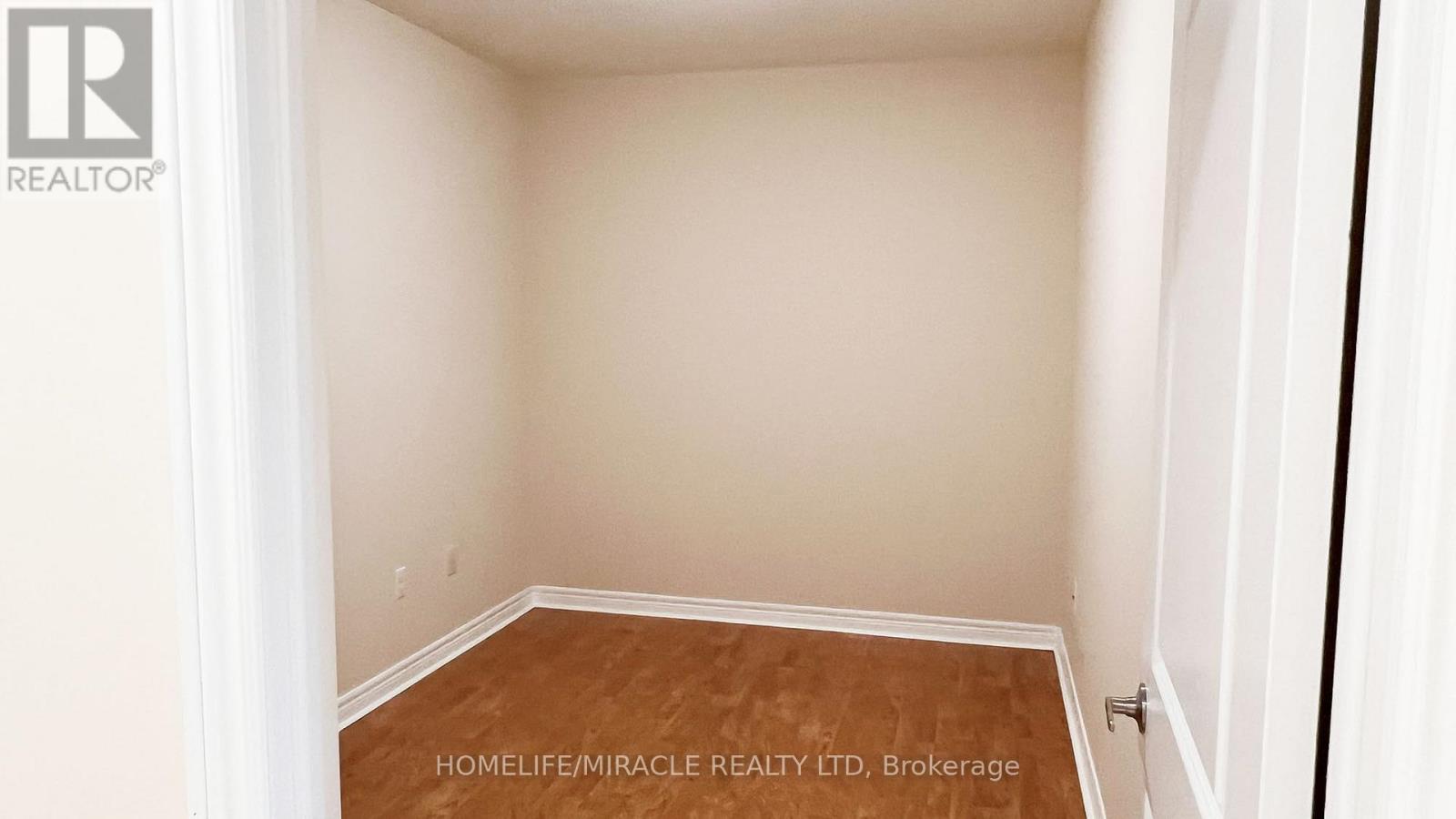 502 - 383 Main St E, Milton (Om Old Milton), Ontario  L9T 1P7 - Photo 26 - W12402045