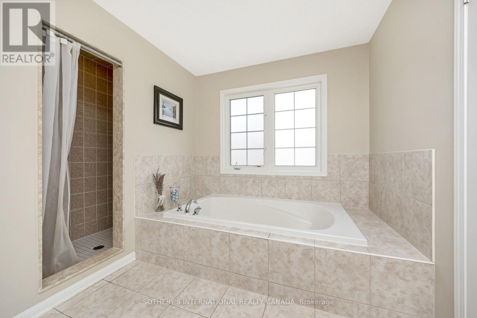 465 Cusick Circle, Milton, Ontario  L9T 0M9 - Photo 25 - W12402051
