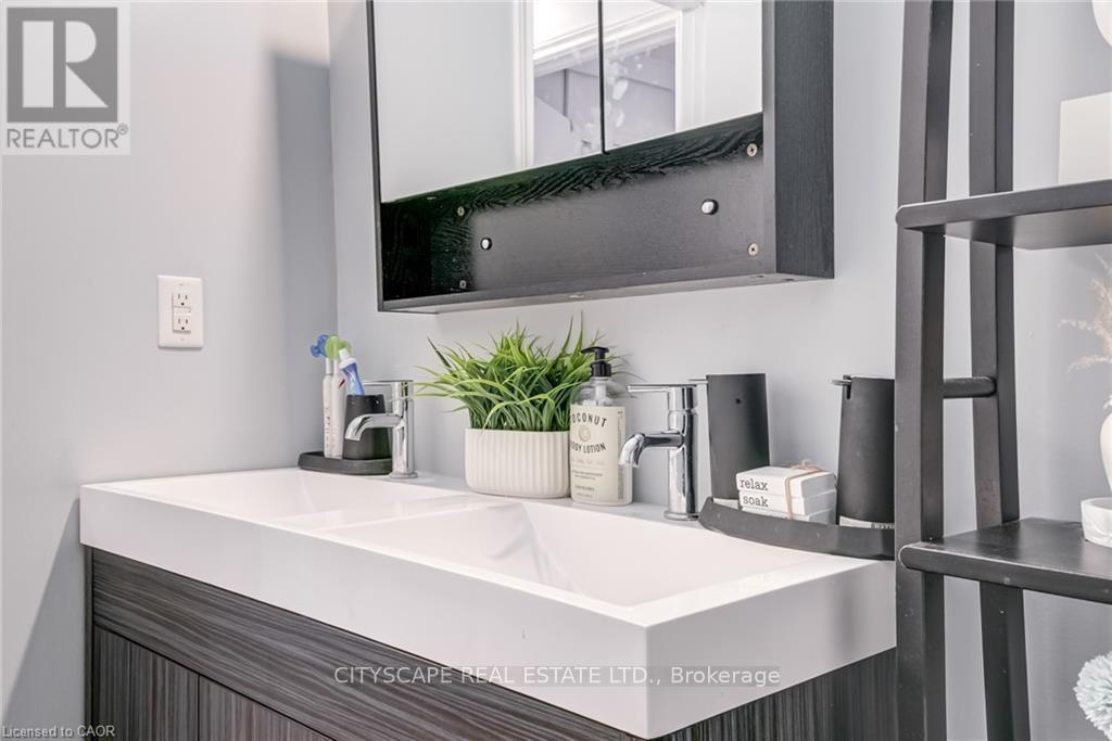 17 - 30 Heslop Road, Milton (Bm Bronte Meadows), Ontario  L9T 1B3 - Photo 19 - W12402061