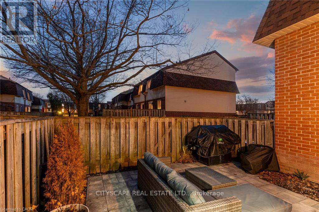 17 - 30 Heslop Road, Milton (Bm Bronte Meadows), Ontario  L9T 1B3 - Photo 32 - W12402061