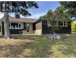 22 & 24 Mona DR, Manitouwadge, Ontario