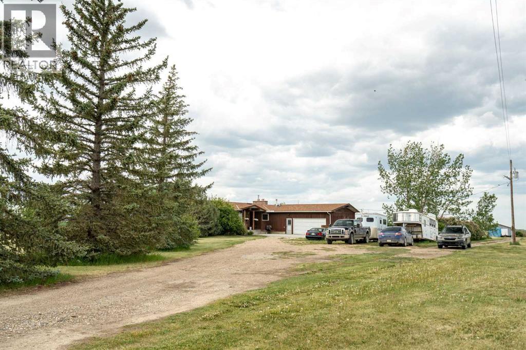 271194 Township Road 252, Dalroy, Alberta  T1Z 0S7 - Photo 2 - A2229521