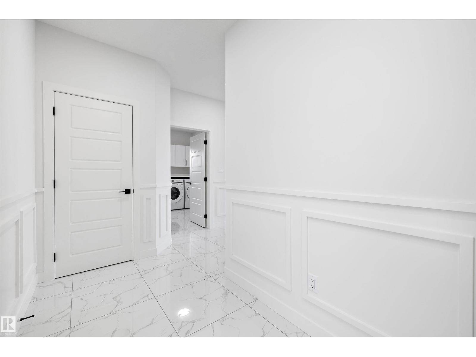 234 Kinglet Bv Nw, Edmonton, Alberta  T5S 0S6 - Photo 4 - E4452247