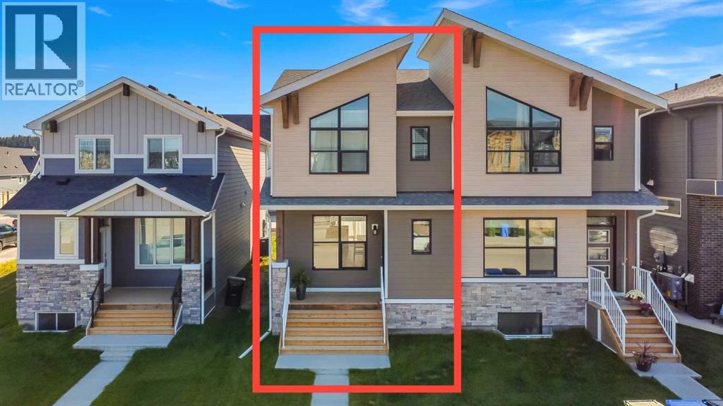 547 Rowmont Boulevard Nw, Calgary, Alberta  T3L 0G4 - Photo 2 - A2251329
