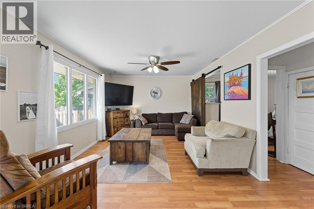 Property at 351 GRAND RIVER Avenue image 4