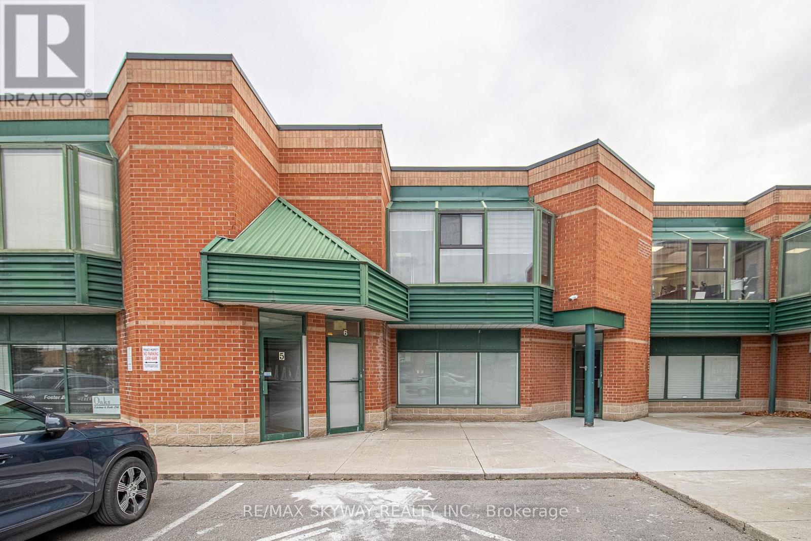 6 - 140 Regina Road, Vaughan, Ontario  L4L 8N1 - Photo 2 - N12402085