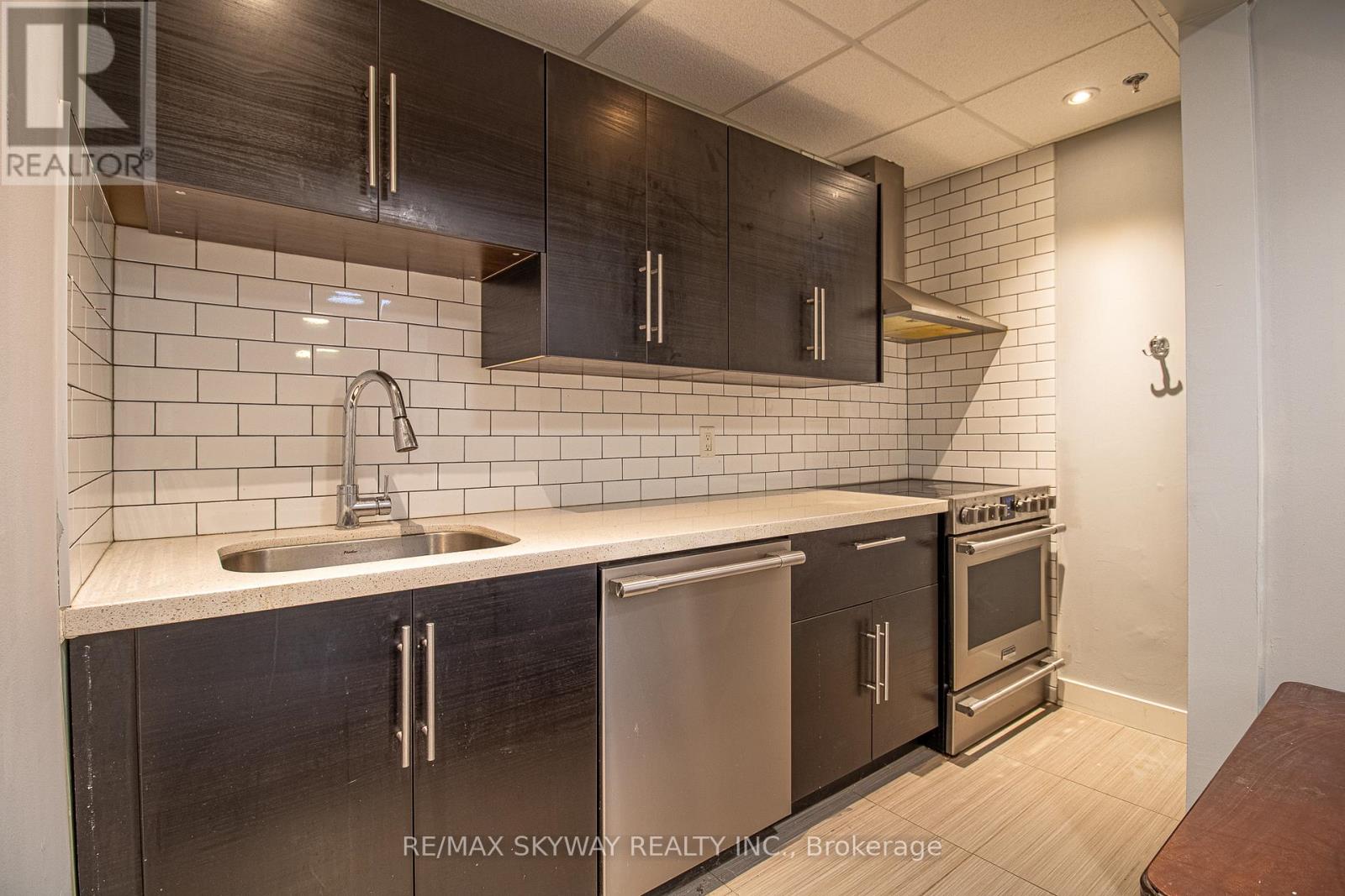 6 - 140 Regina Road, Vaughan, Ontario  L4L 8N1 - Photo 30 - N12402085