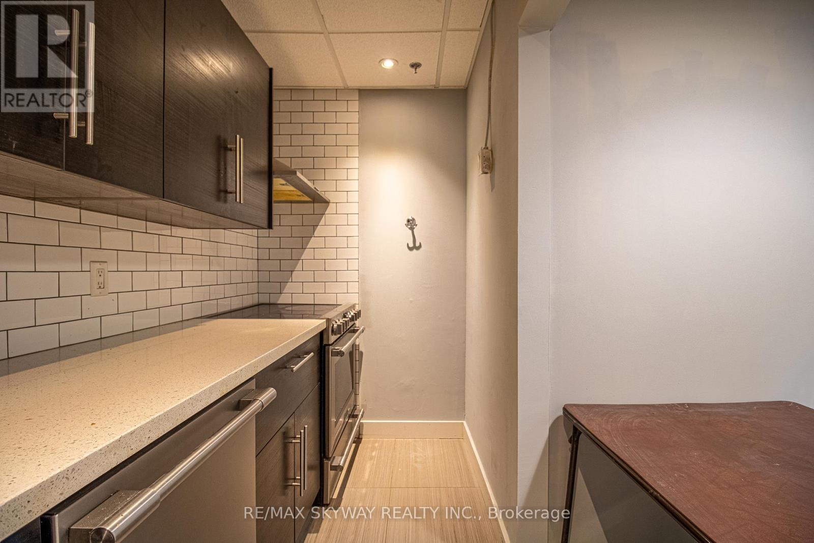6 - 140 Regina Road, Vaughan, Ontario  L4L 8N1 - Photo 31 - N12402085
