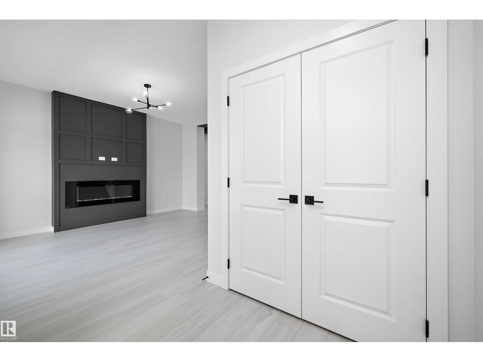 2109 Crossbill Ln Nw Nw, Edmonton, Alberta  T5S 0R3 - Photo 4 - E4452248
