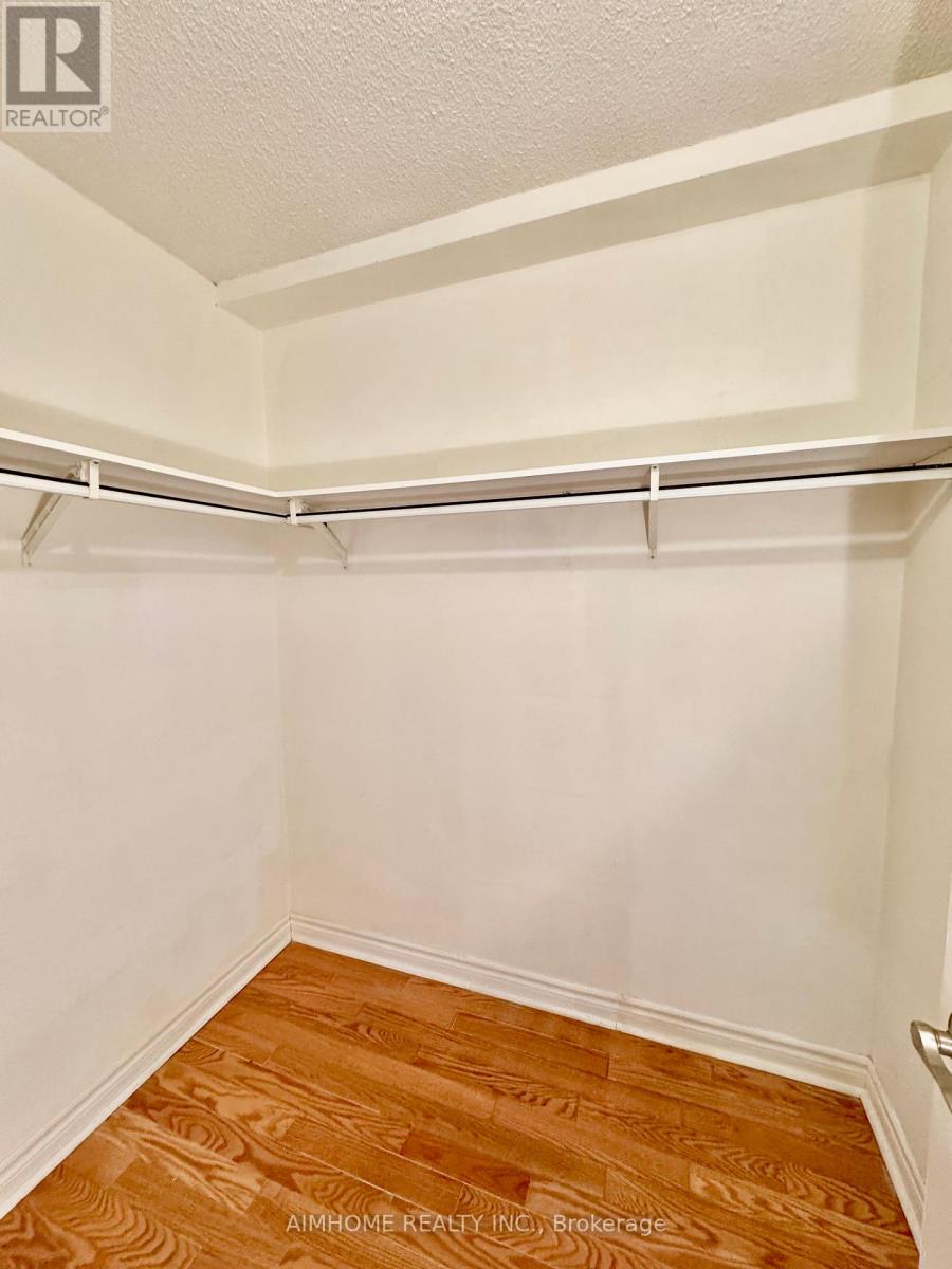 708 - 28 Hollywood Avenue, Toronto, Ontario  M2N 6S4 - Photo 11 - C12402033