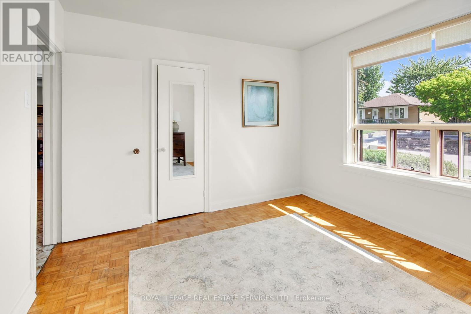 16 Redfern Avenue, Toronto, Ontario  M3M 1L3 - Photo 18 - W12402080