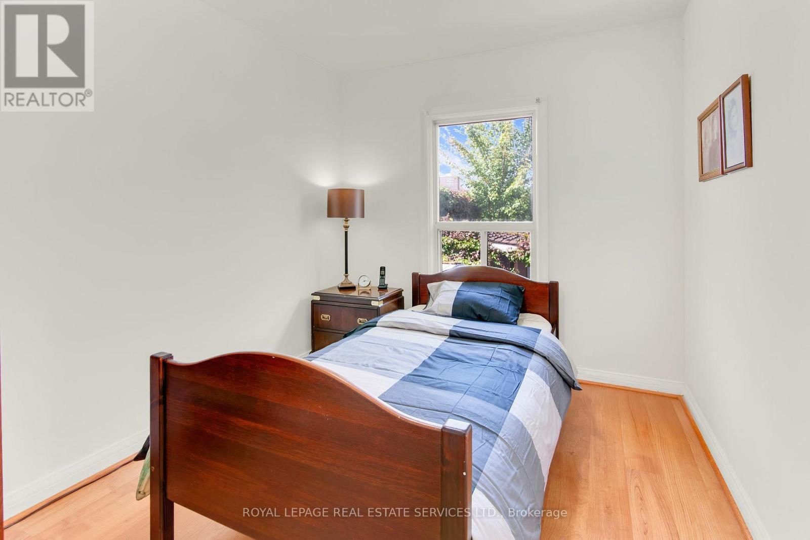 16 Redfern Avenue, Toronto, Ontario  M3M 1L3 - Photo 19 - W12402080