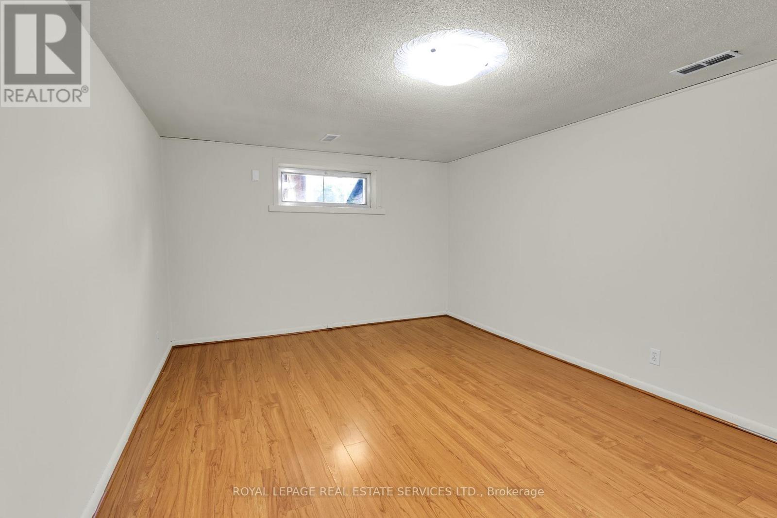 16 Redfern Avenue, Toronto, Ontario  M3M 1L3 - Photo 24 - W12402080