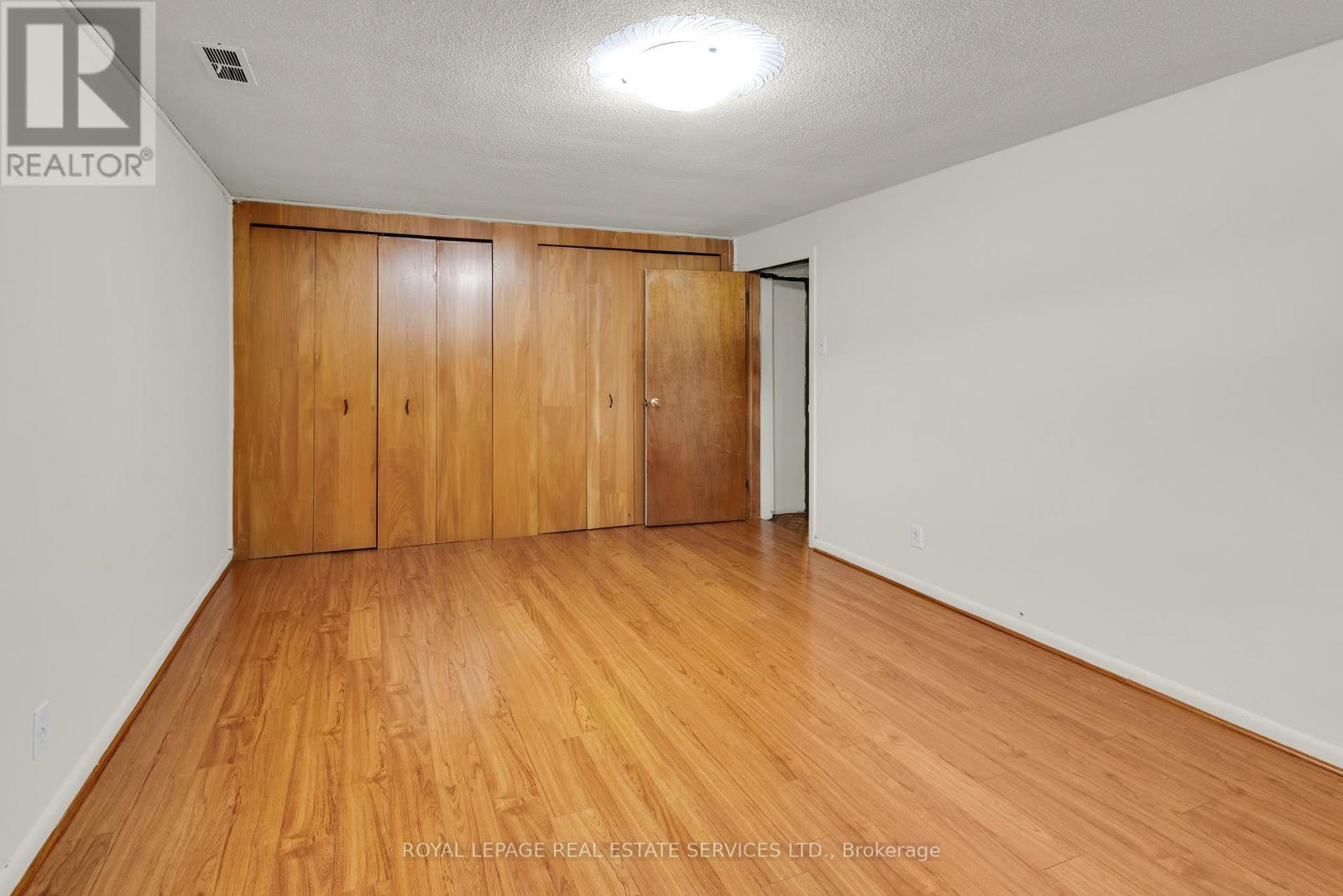 16 Redfern Avenue, Toronto, Ontario  M3M 1L3 - Photo 25 - W12402080