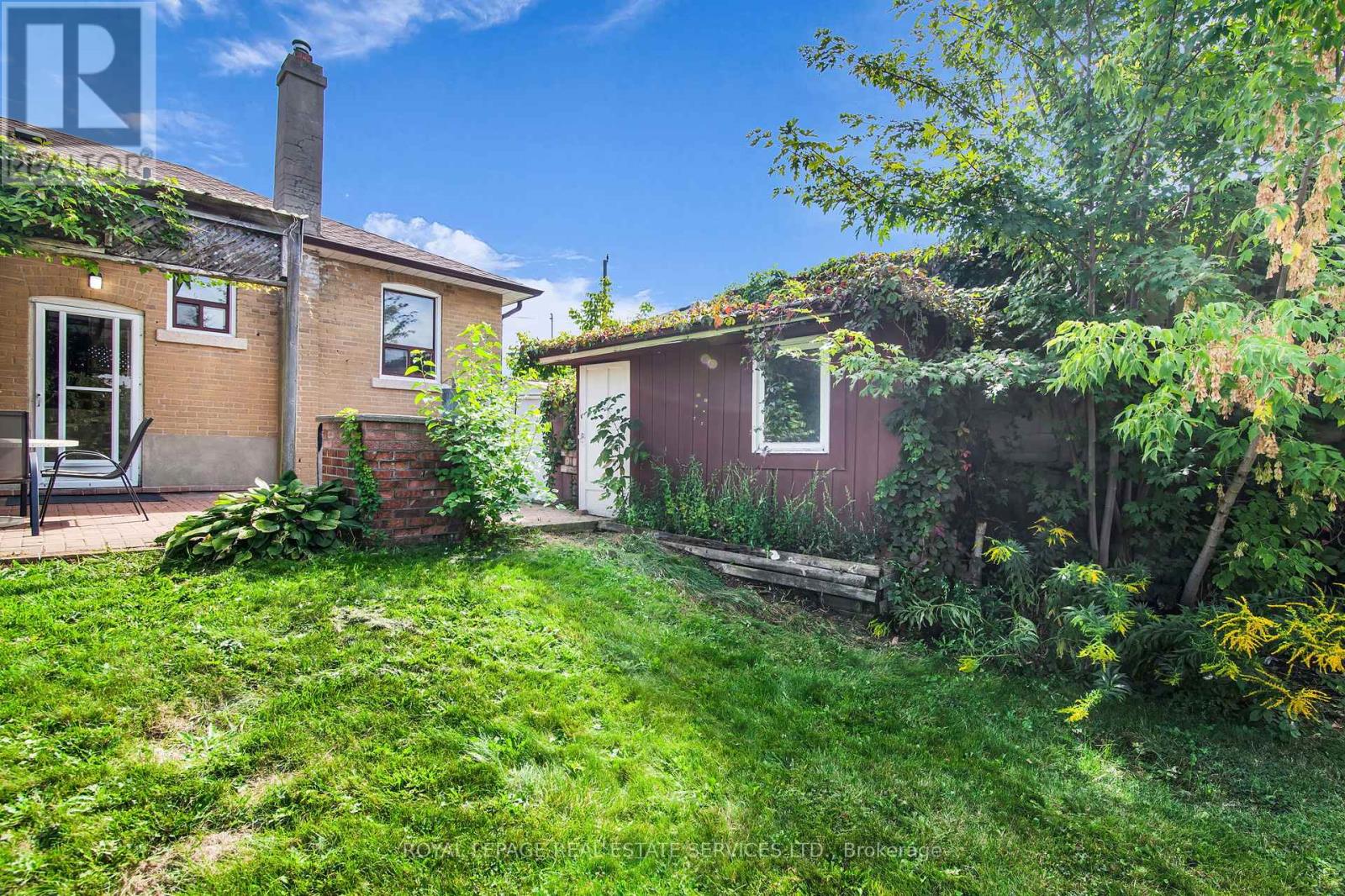 16 Redfern Avenue, Toronto, Ontario  M3M 1L3 - Photo 32 - W12402080
