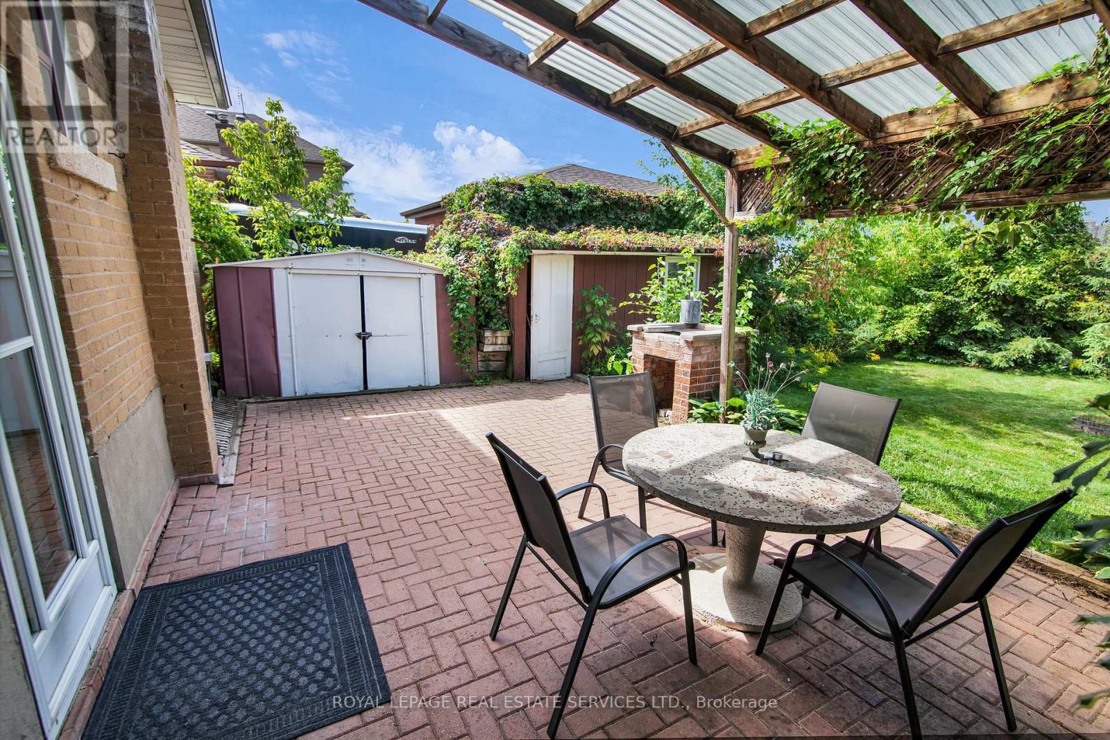 16 Redfern Avenue, Toronto, Ontario  M3M 1L3 - Photo 34 - W12402080